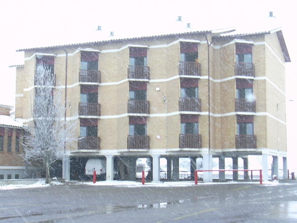Hotel Cariñena Extérieur photo